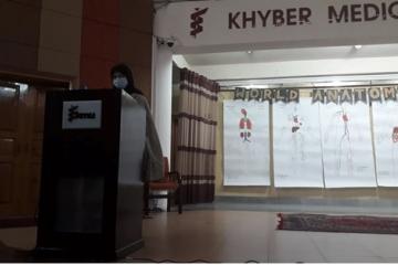 Dr Habiba Rashid, AP Anatomy IBMS, KMU introducing the presenters for World Anatomy Day1603179013.jpg